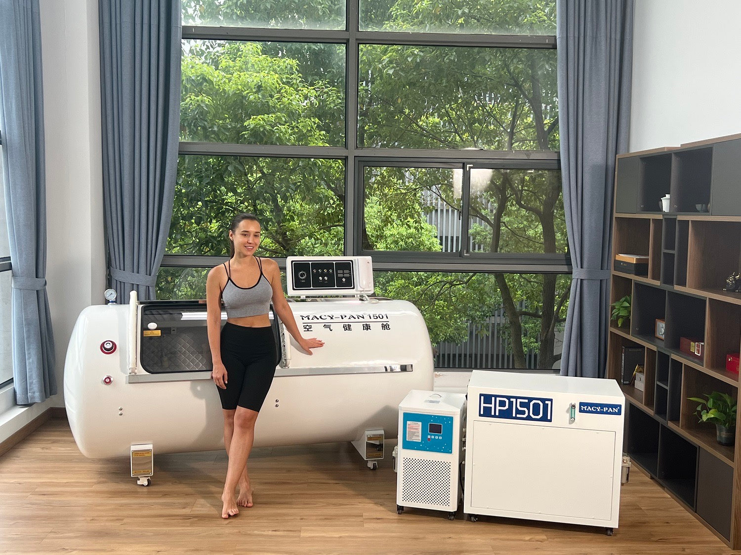 Macy-Pan HP1501 Hard Lying Hyperbaric Chamber 85cm