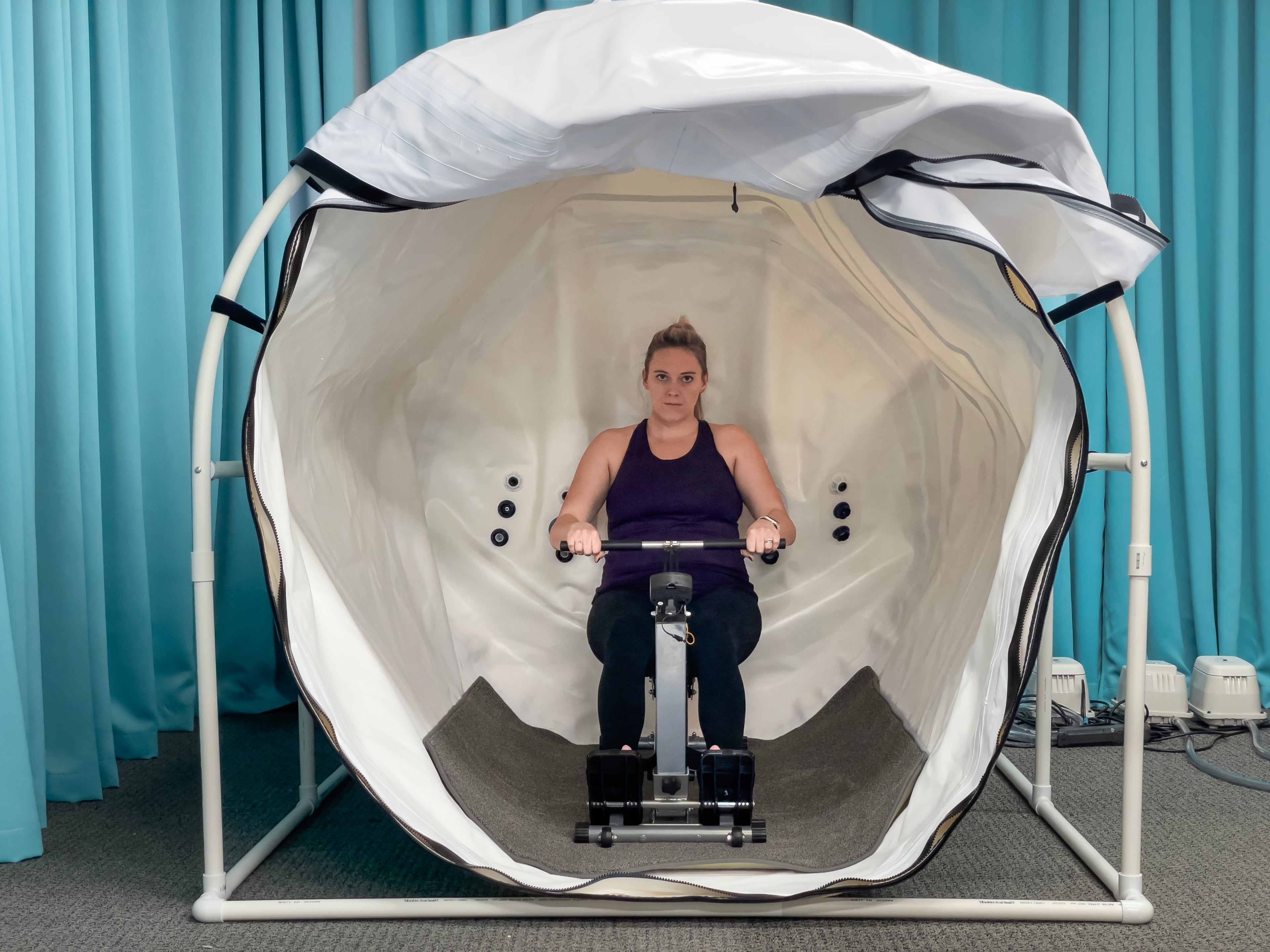 Summit to Sea "The Grand Dive Pro Plus" 8.5' Hyperbaric Chamber